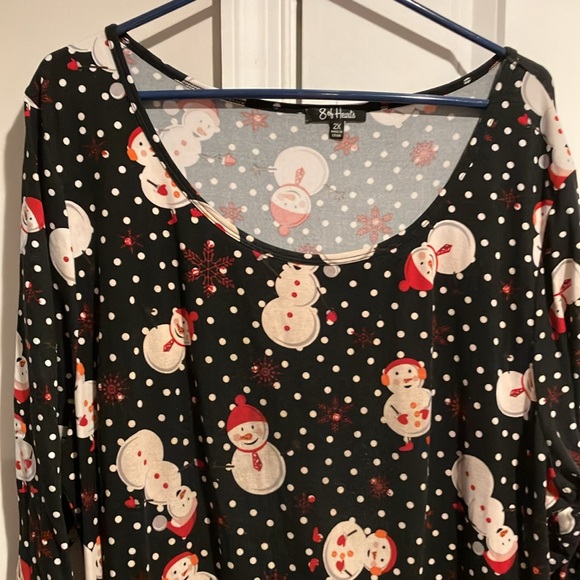 8 of Hearts - Snowman Nightgown - Picture 2 of 7